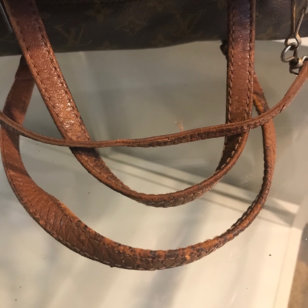 Authentic Louis Vuitton Papillion with mini - Picture 5 of 8